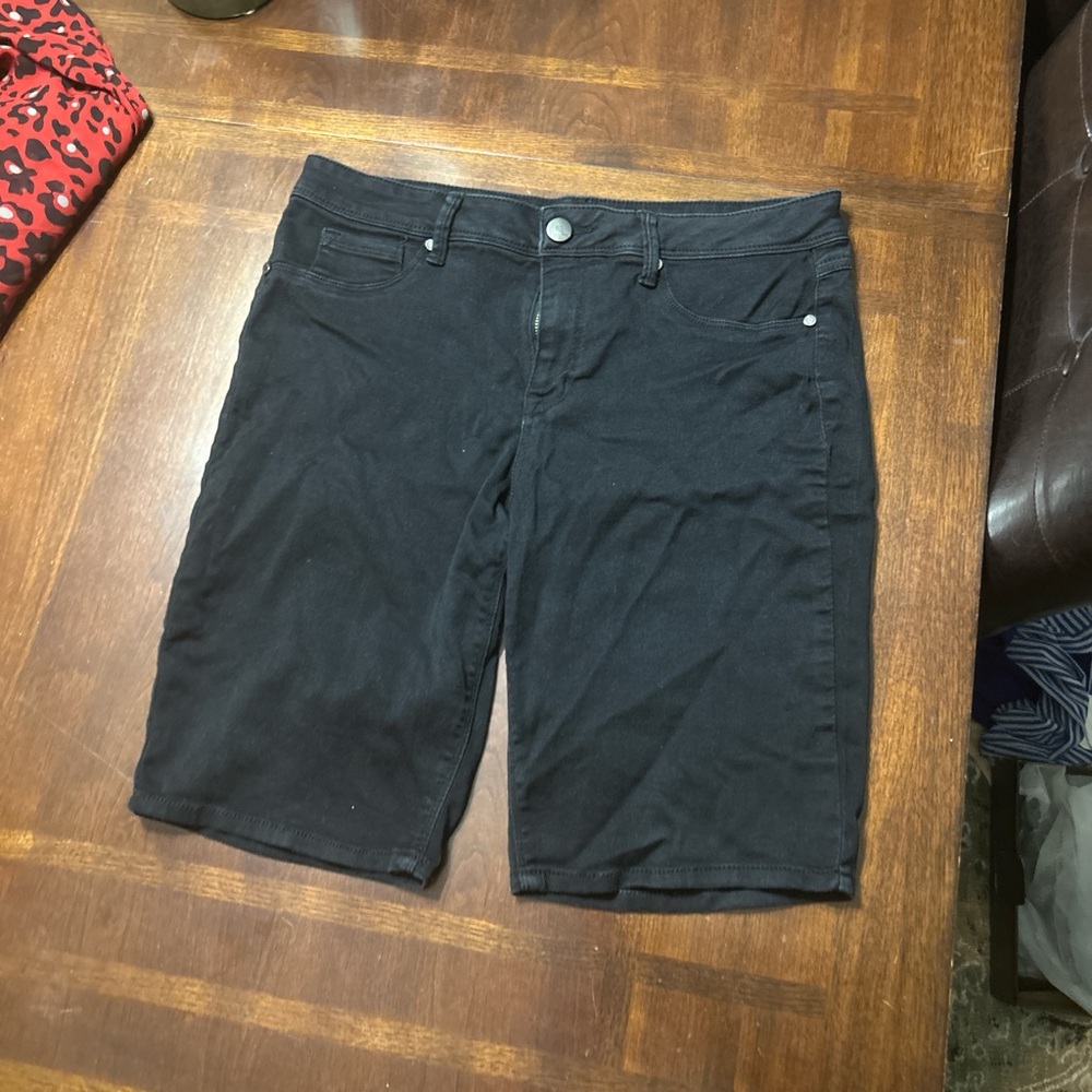1822 Denim Classic Black Bermudas